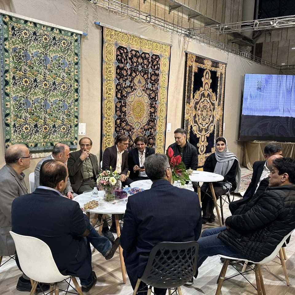The 17th hand-woven carpet exhibition of Qom province with the presence of the trade association of hand-woven carpet employers and Iran Guereh Company